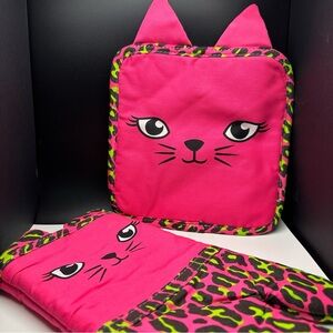 Sourpuss oven mitts